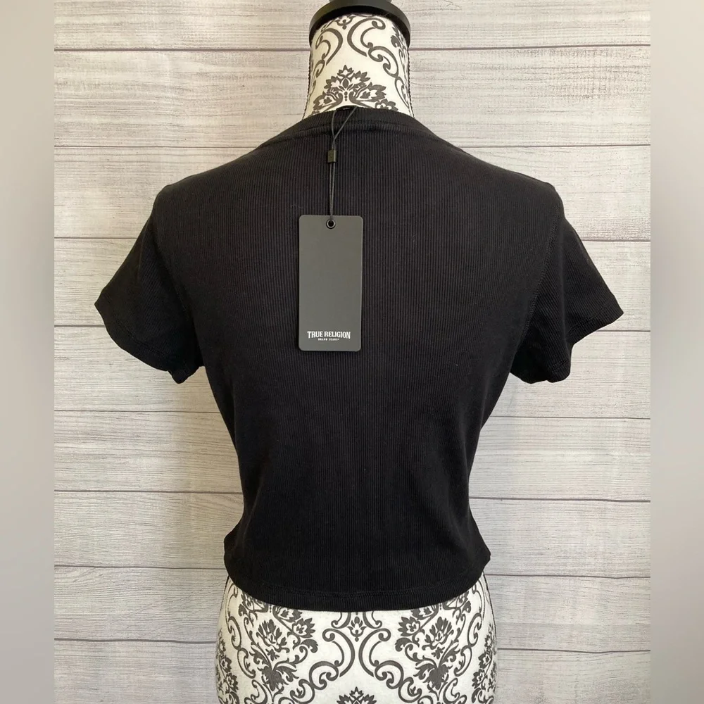 True Religion | NWT Women’s Baby Tee Ribbed Crop Top - Picture 3 of 8